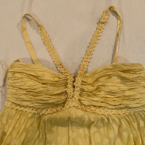 Vintage BCBG yellow dress - Picture 2 of 5